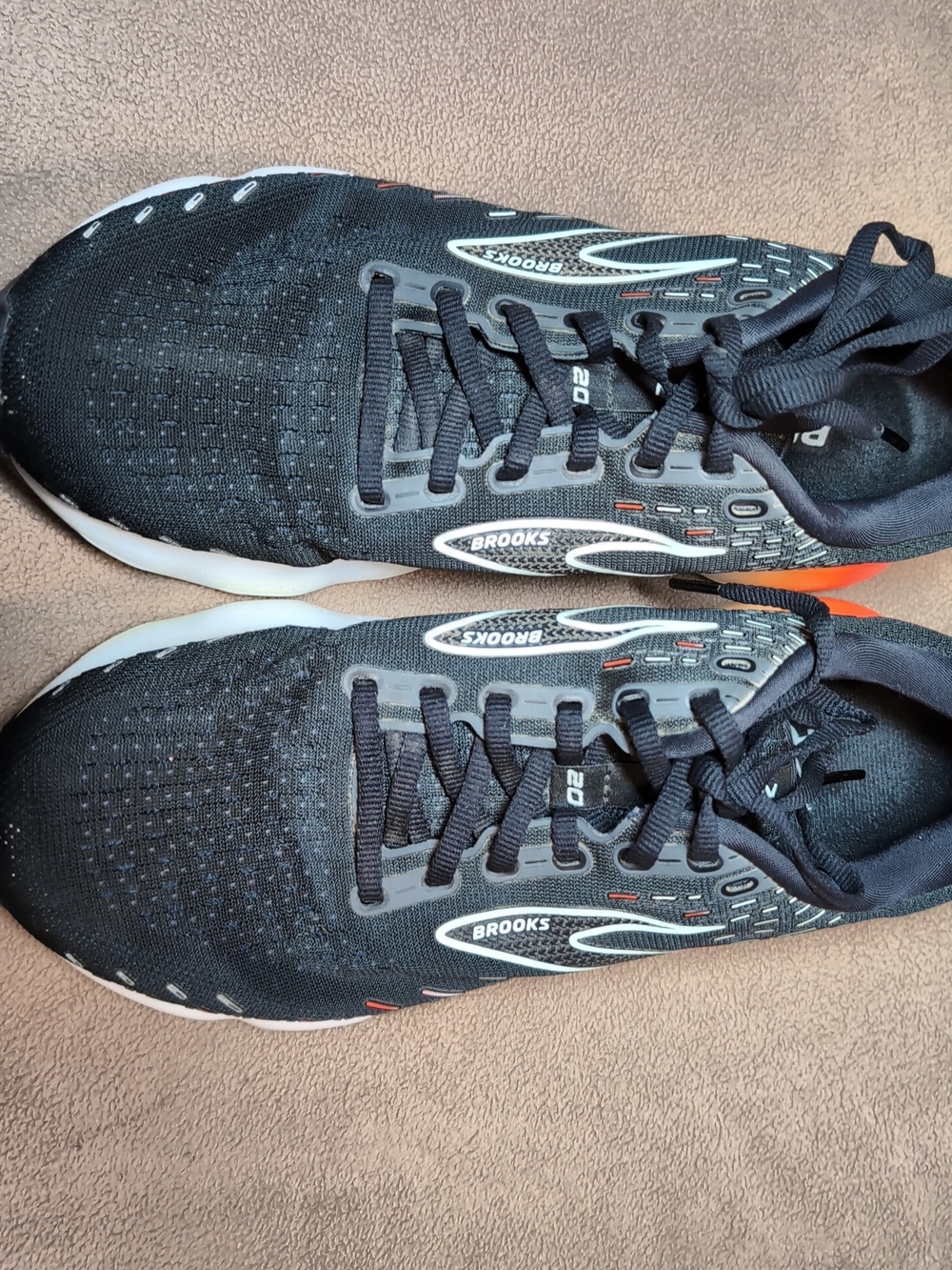 Brooks Glycerin 2.0 Black Women's Running Shoes with Orange Gradient Heel Size 9 - Picture 3 of 12